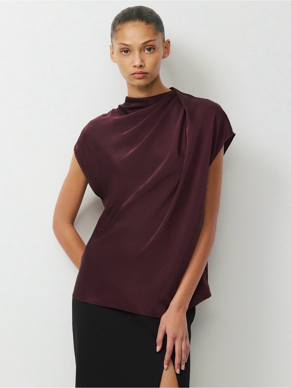 Aritzia - Babaton Nominee Satin Blouse - Cardamon Size S/P
